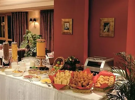 Araucaria & Otel 4*