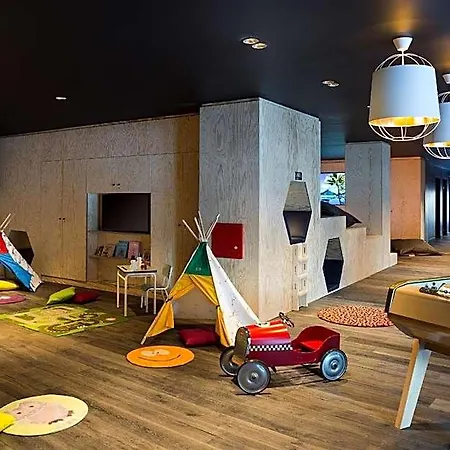 南洋杉spa酒店 4*